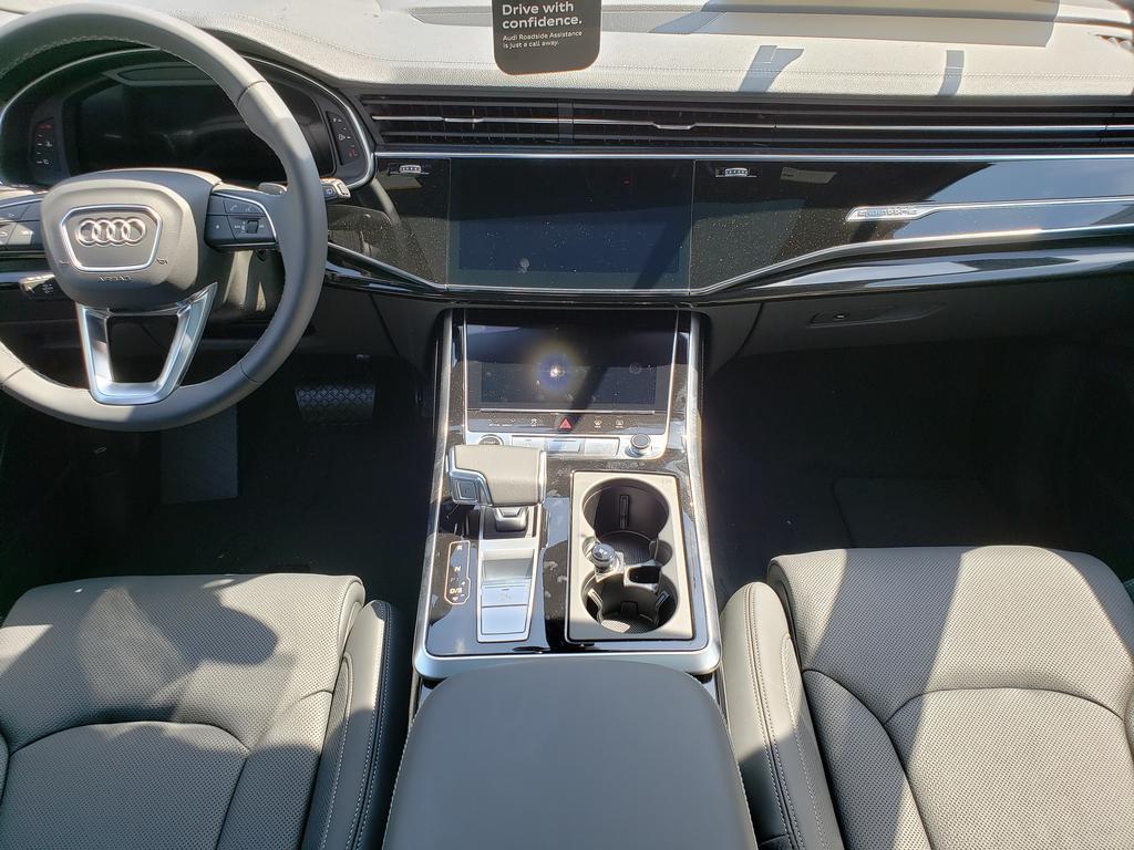 صورة 9 لـ 2025 AUDI Q7 55 PRESTIGE
