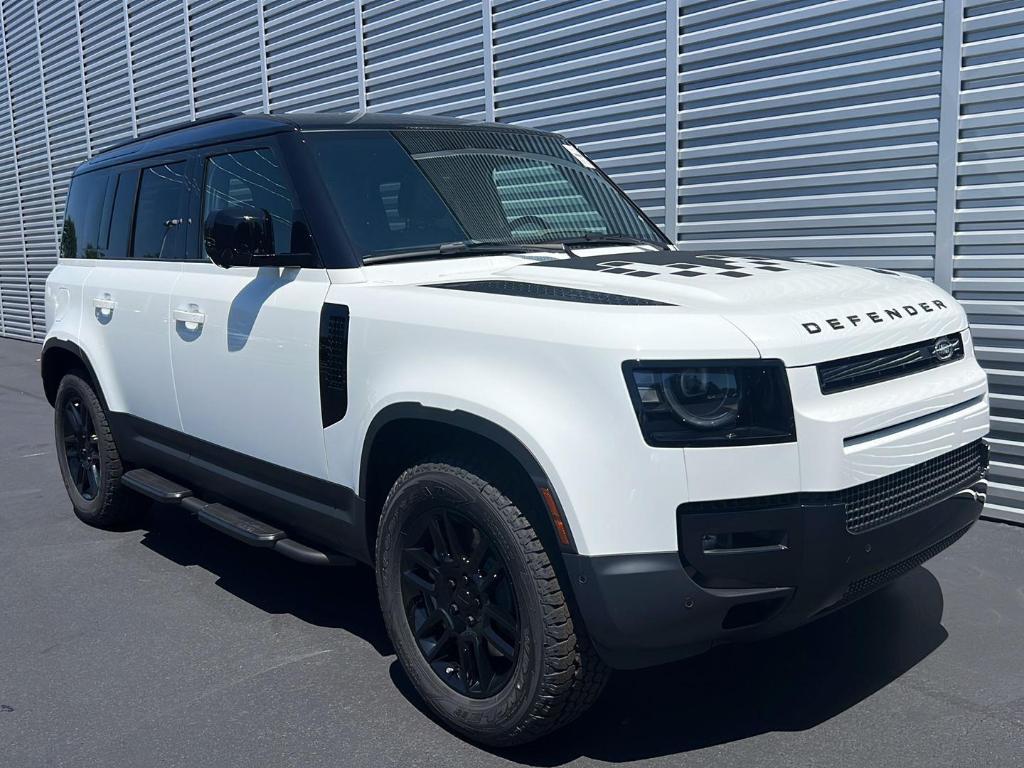 صورة 7 لـ 2026 LAND Rover DEFENDER P300 S