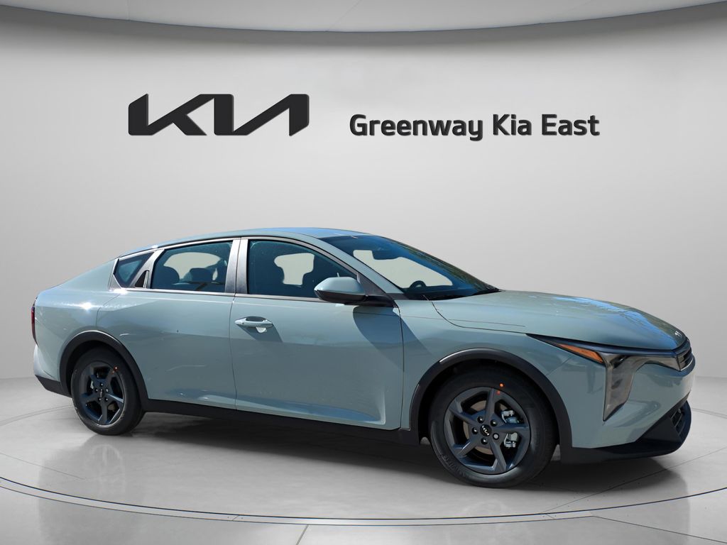 New 2026 Kia K4 LXS