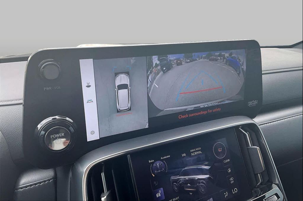 صورة مصغرة 24 لـ 2025 Lexus LX 700H OVERTRAIL