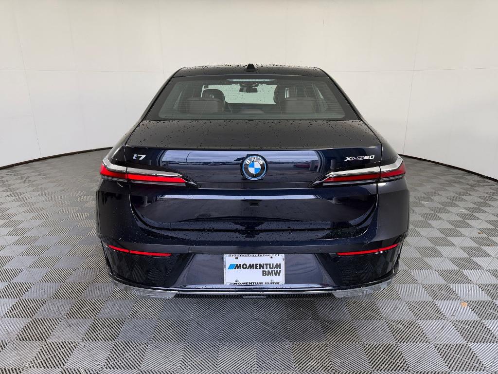 صورة 10 لـ 2026 BMW I7 XDRIVE60