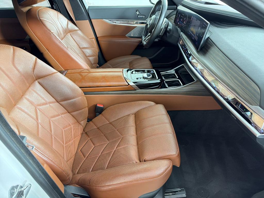 صورة مصغرة 27 لـ 2023 BMW 760 760I XDRIVE