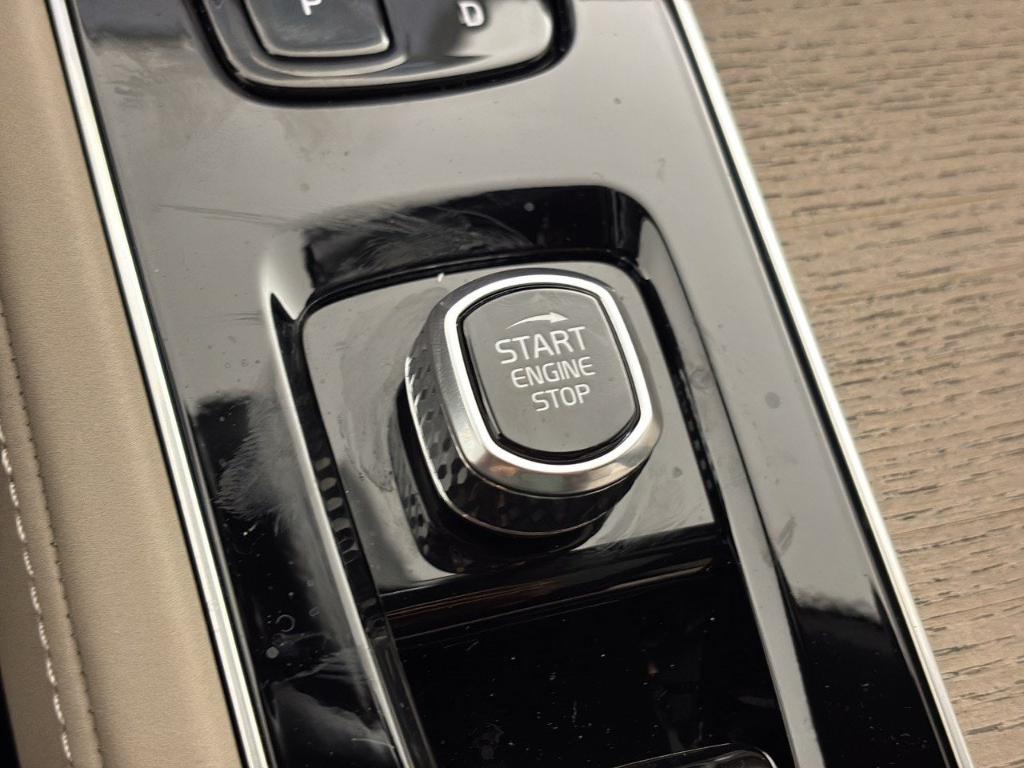 صورة مصغرة 20 لـ 2026 Volvo XC90 B6 ULTRA DARK THEME 7-SEATER