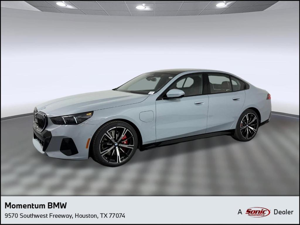 New 2026 BMW 550e xDrive