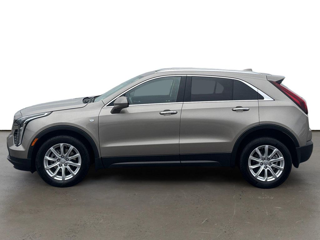 2023 Cadillac XT4 LUXURY photo 2