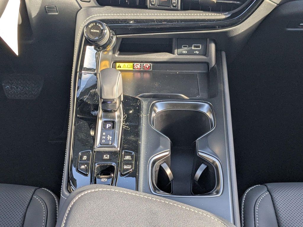 صورة مصغرة 17 لـ 2026 Lexus NX 450H+ PREMIUM