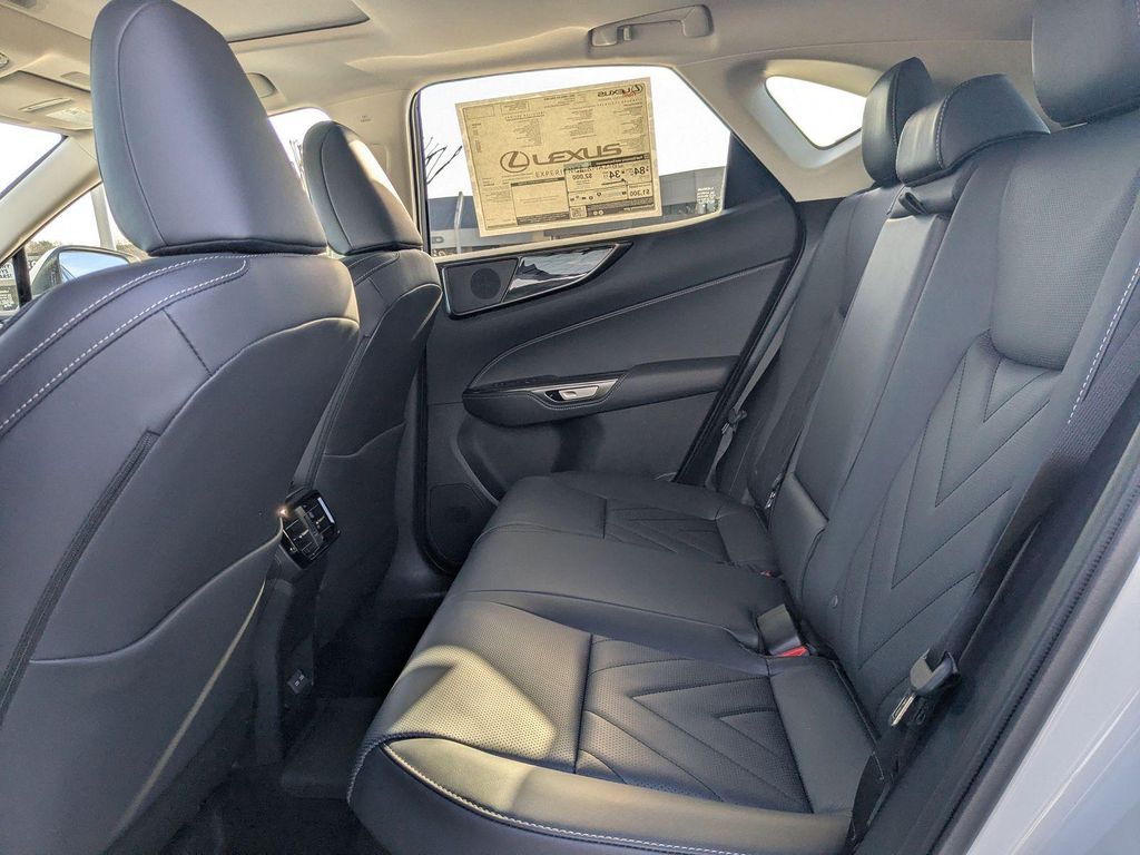 صورة مصغرة 12 لـ 2026 Lexus NX 450H+ PREMIUM