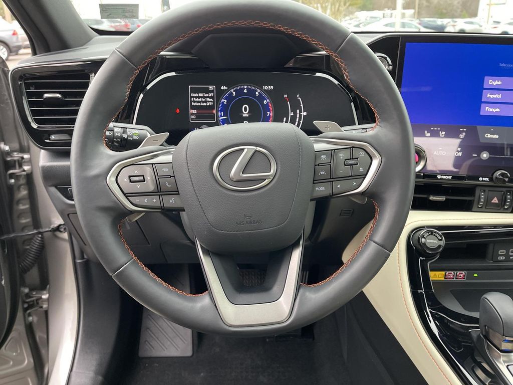 صورة مصغرة 19 لـ 2022 Lexus NX 350 PREMIUM
