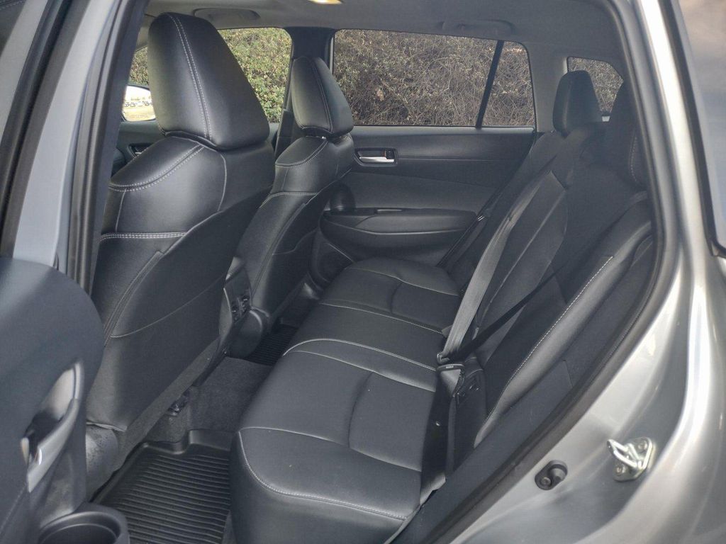 TOYOTA COROLLA CROSS - 6