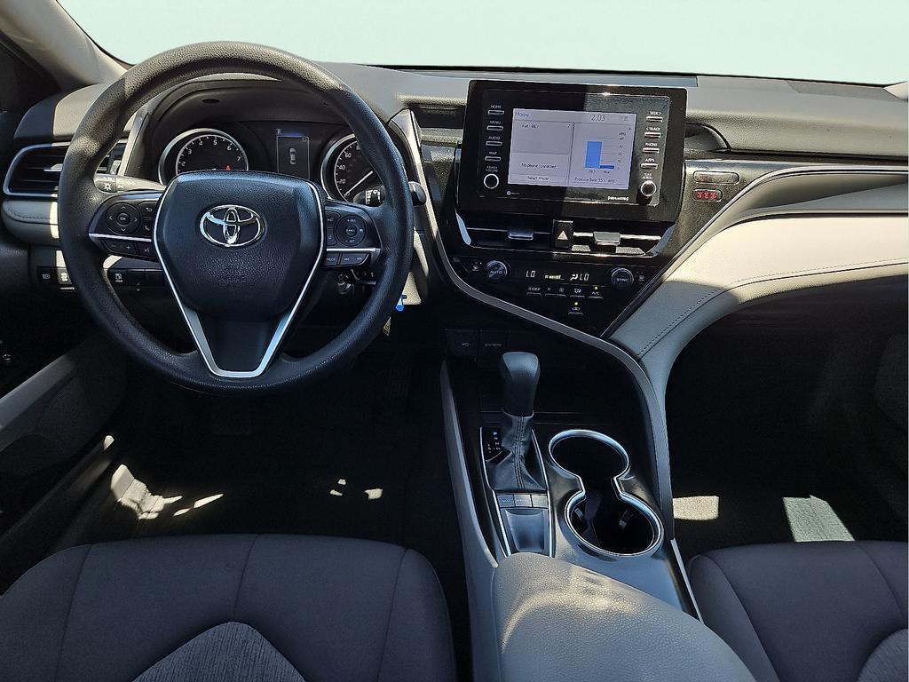 TOYOTA CAMRY LE - 10