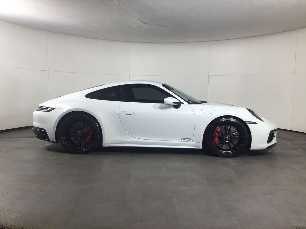 صورة 8 لـ 2022 Porsche 911 CARRERA GTS