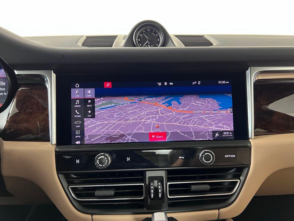 2023 Porsche MACAN S — миниатюра 32