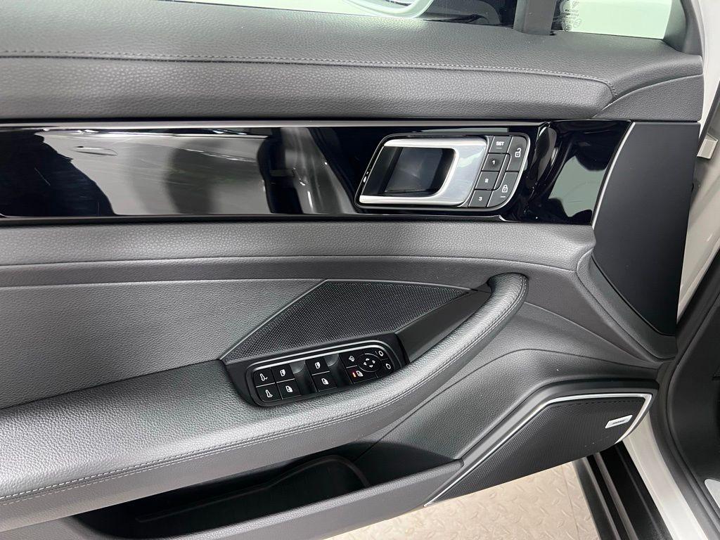 2023 Porsche PANAMERA 4S — миниатюра 25