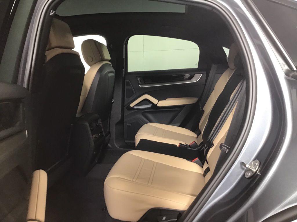 صورة مصغرة 28 لـ 2026 Porsche CAYENNE BASE
