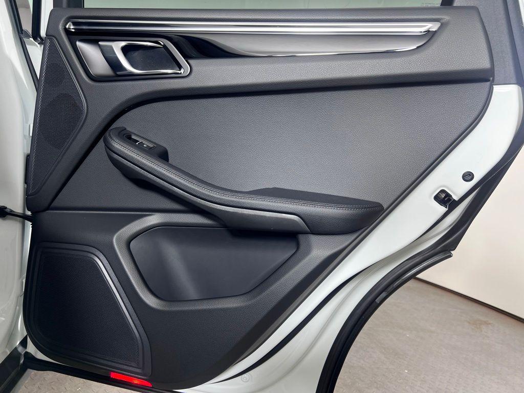 2026 Porsche MACAN BASE 缩略图 24