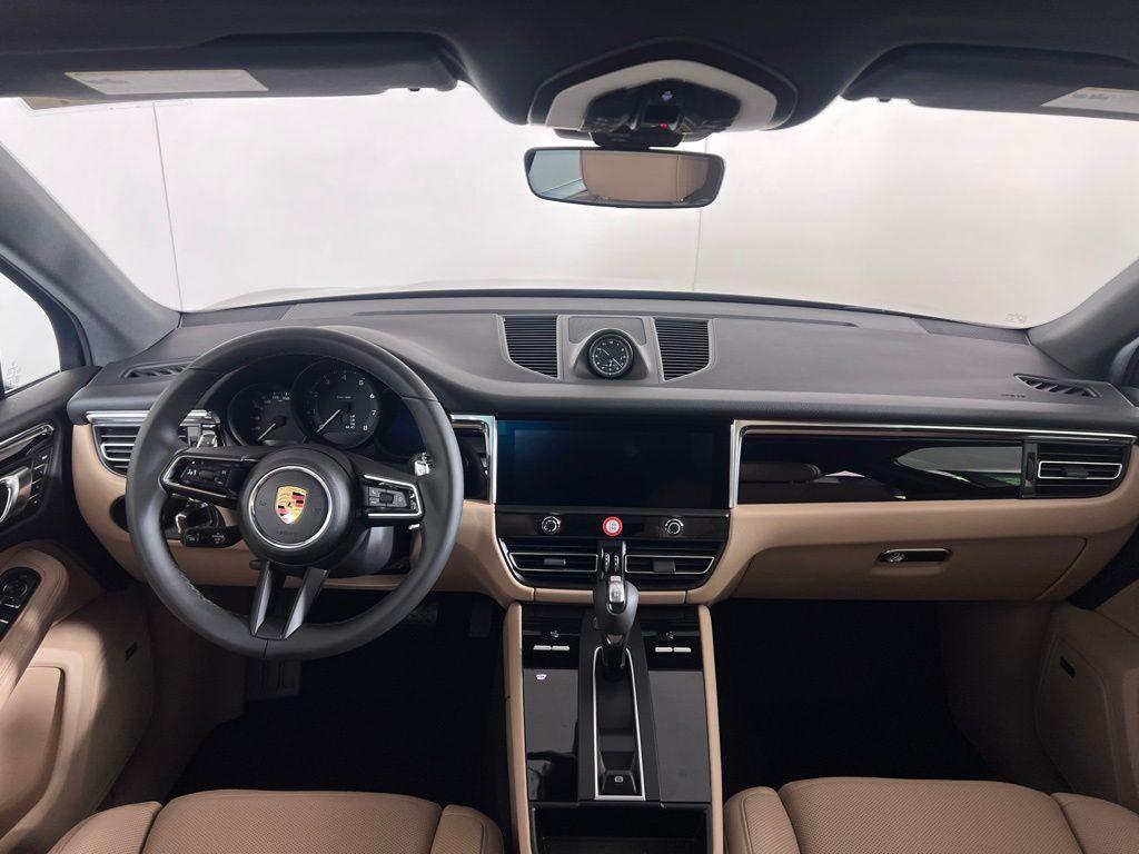 صورة مصغرة 25 لـ 2026 Porsche MACAN BASE