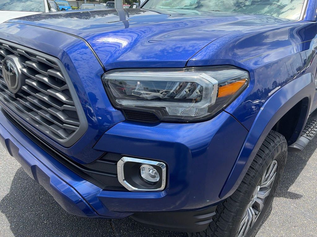 2023 Toyota TACOMA LIMITED thumbnail 13