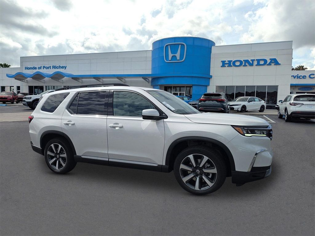 New 2025 Honda Pilot Touring 8-Passenger