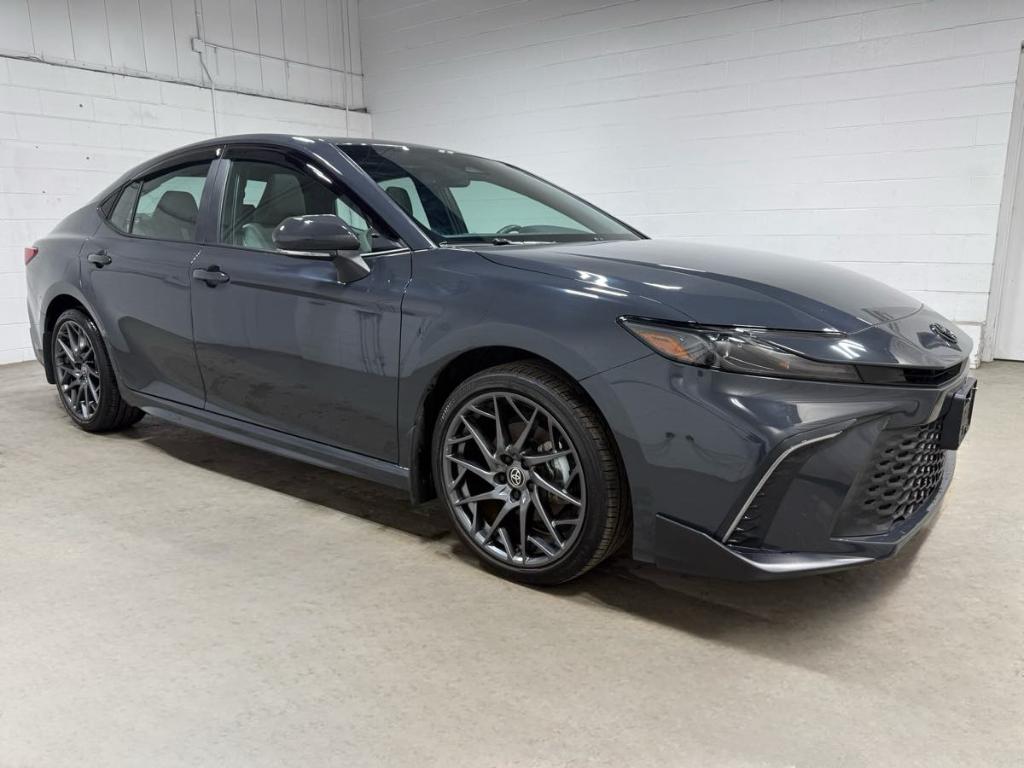 TOYOTA CAMRY - 3
