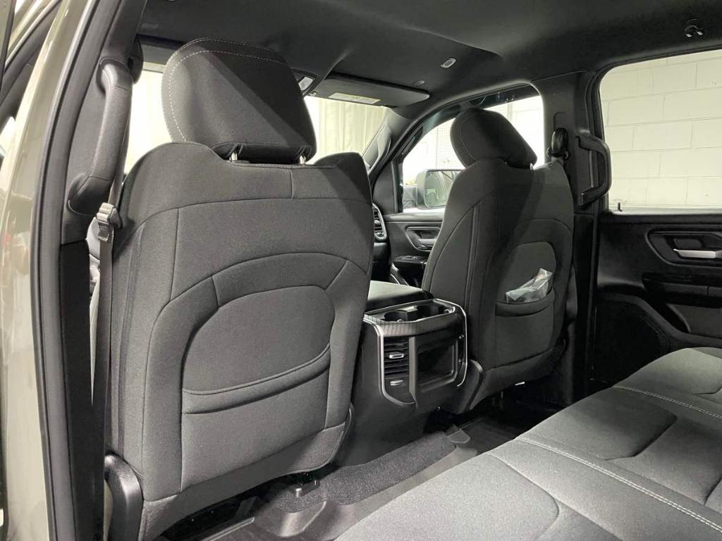 صورة مصغرة 13 لـ 2026 RAM 1500 TRADESMAN