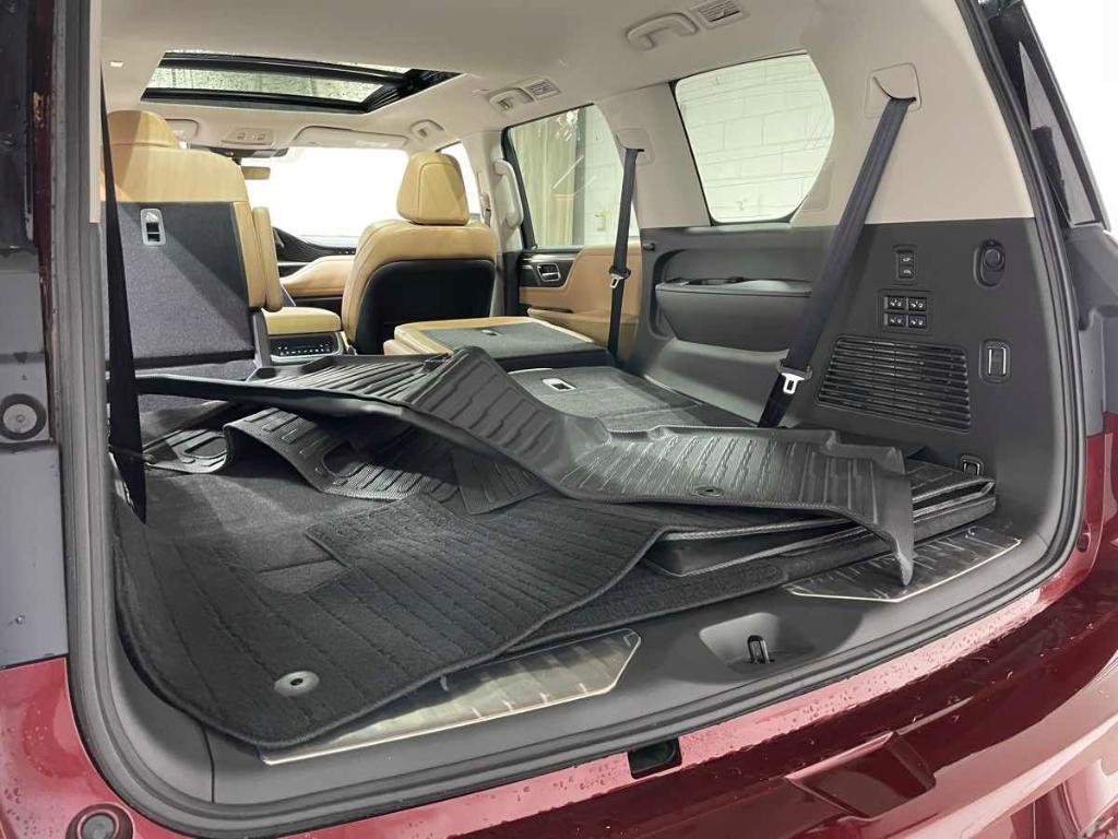صورة مصغرة 13 لـ 2025 Infiniti QX80 LUXE