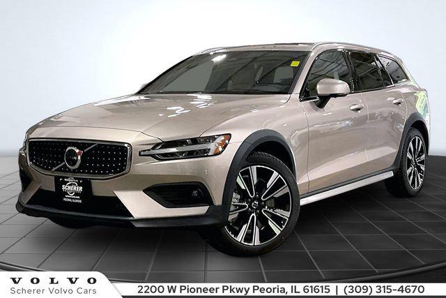 New 2026 Volvo V60 Cross Country Ultra, B5 AWD Gas (mild hybrid)