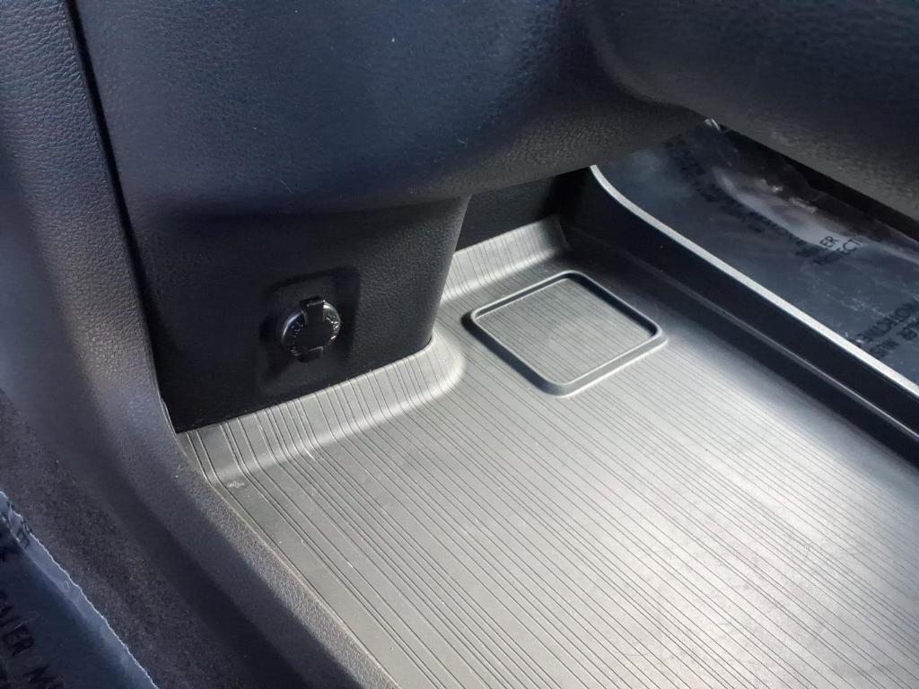TOYOTA SIENNA - 8