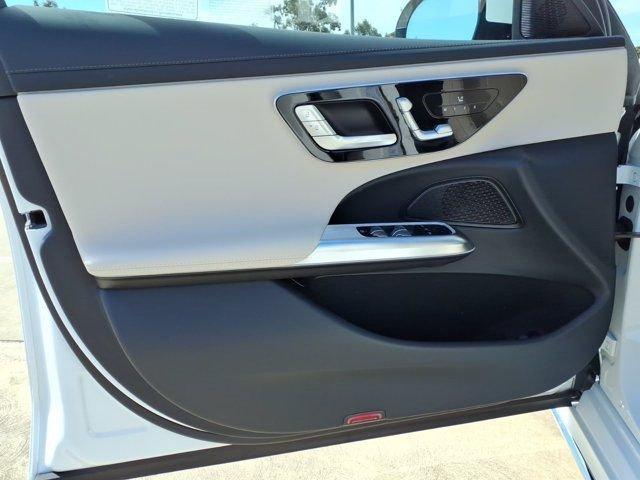 2026 Mercedes-BENZ E-CLASS — миниатюра 12