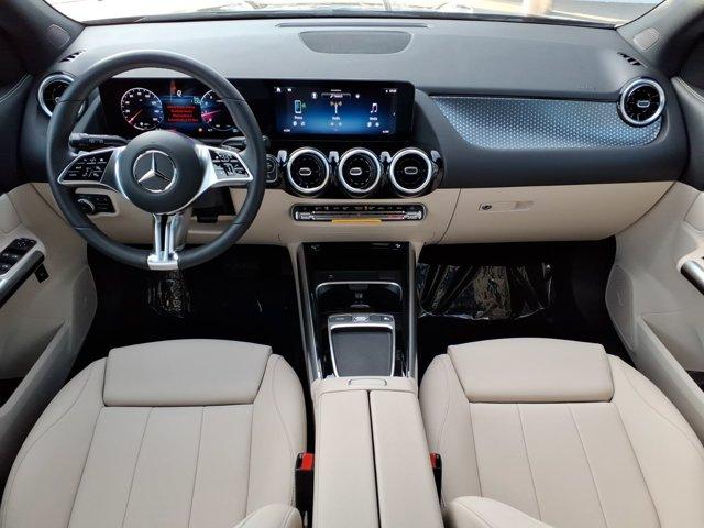 2026 Mercedes-BENZ GLA — фото 4