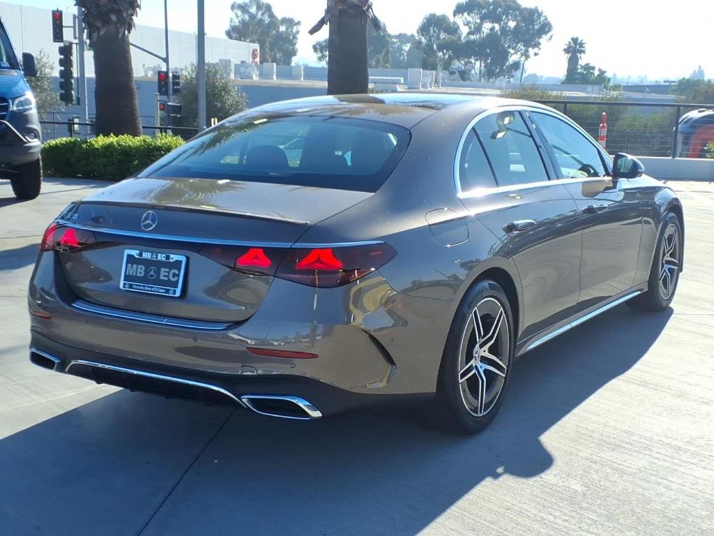 MERCEDES-BENZ E-CLASS - 3