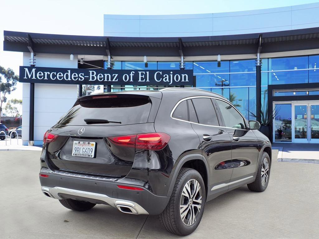 MERCEDES-BENZ GLA - 3