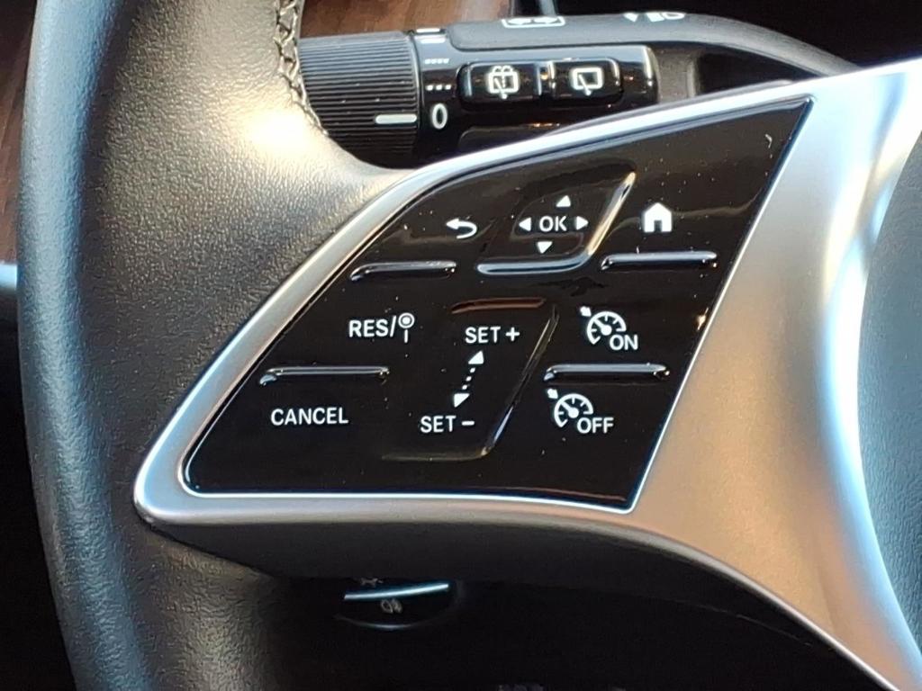 MERCEDES-BENZ GLC - 10