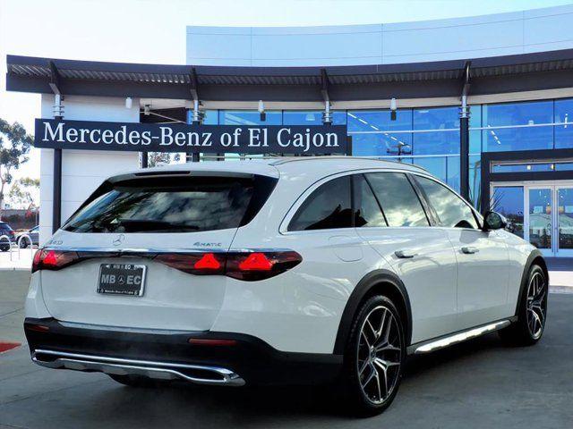 MERCEDES-BENZ E-CLASS - 3