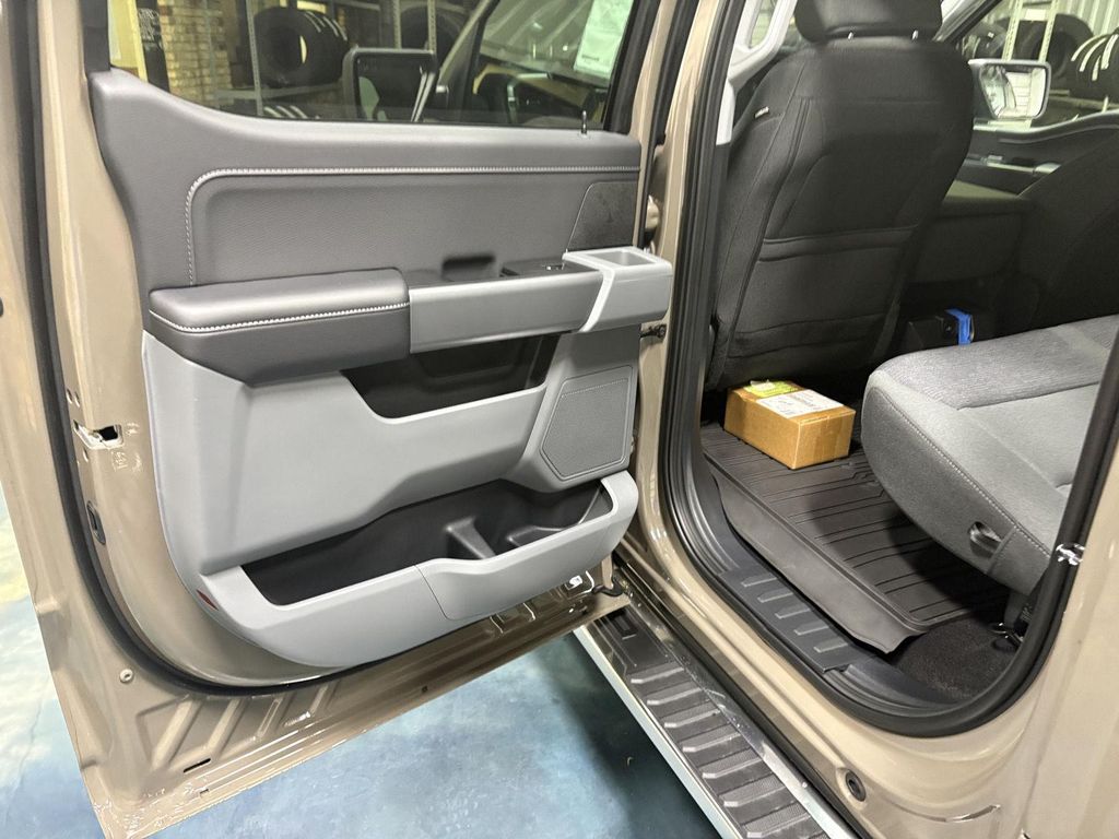 FORD F-150 XLT - 10