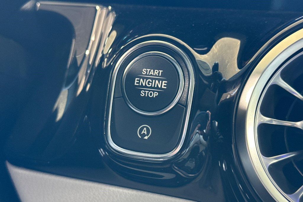 2026 Mercedes-BENZ GLA 缩略图 16