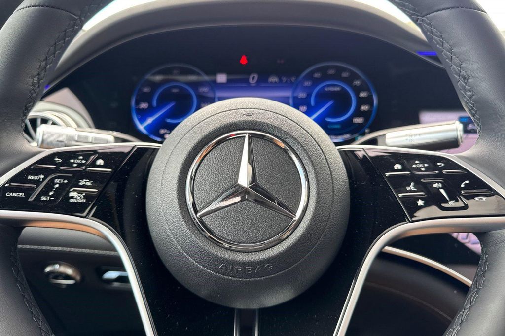 2026 Mercedes-BENZ EQS 缩略图 16