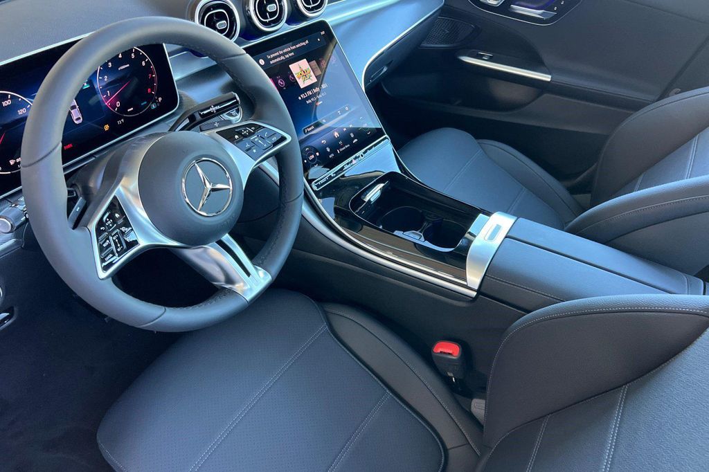 2026 Mercedes-BENZ C-CLASS 照片 4