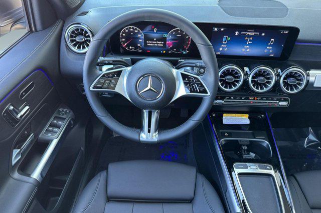 2026 Mercedes-BENZ GLB 缩略图 26