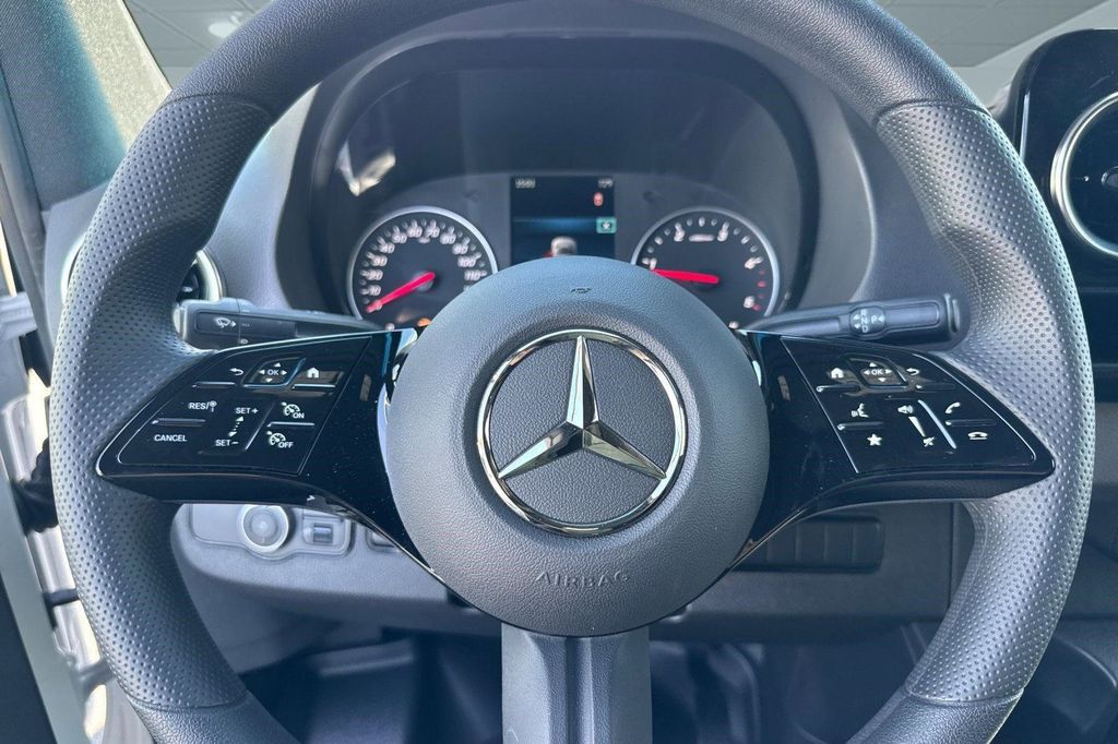 صورة مصغرة 13 لـ 2026 Mercedes-BENZ OTHERS