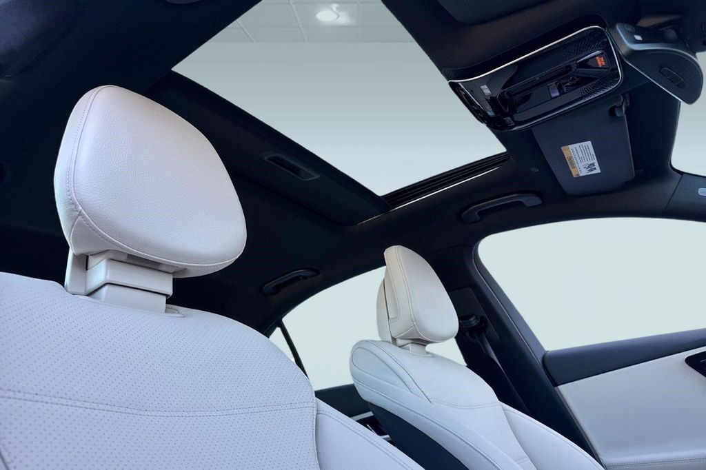 2026 Mercedes-BENZ C-CLASS — миниатюра 21