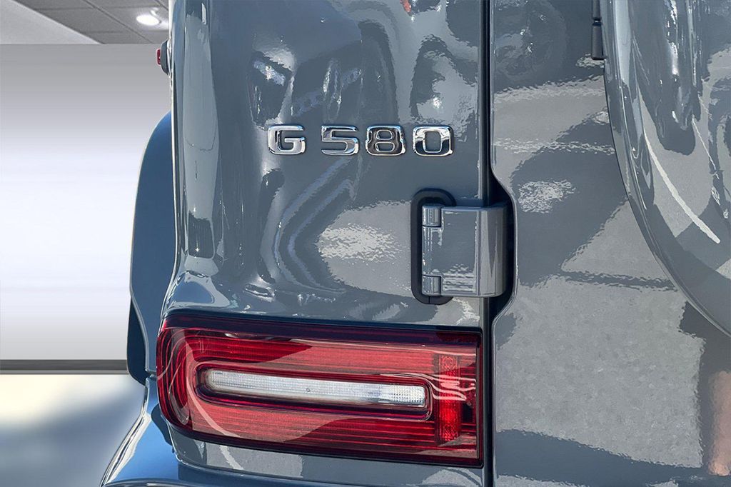 2025 Mercedes-BENZ G-CLASS — миниатюра 31