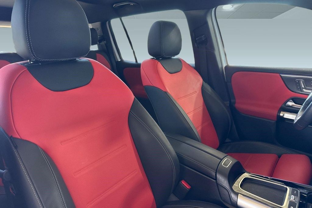 صورة مصغرة 34 لـ 2024 Mercedes-BENZ GLB