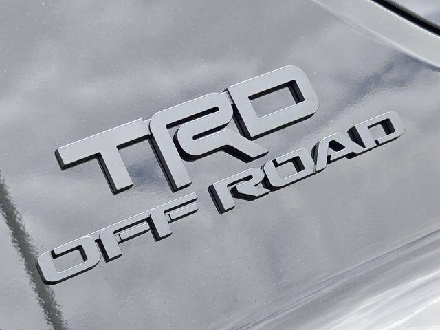 TOYOTA 4RUNNER - 8