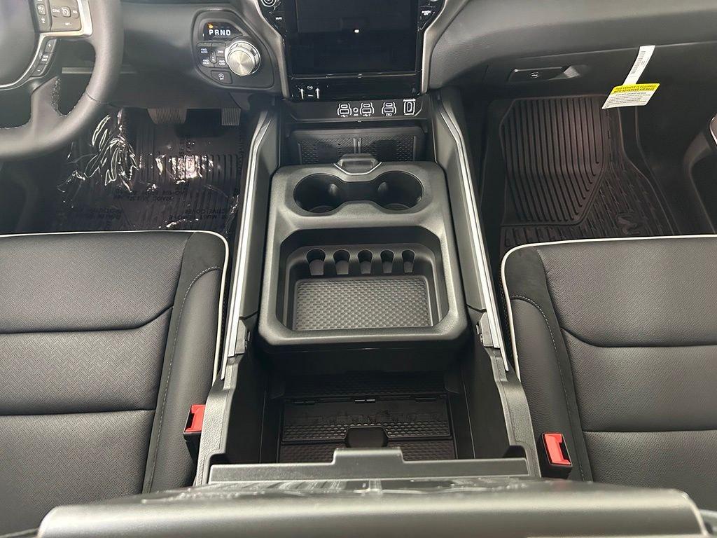 2026 RAM 1500 LARAMIE photo 8