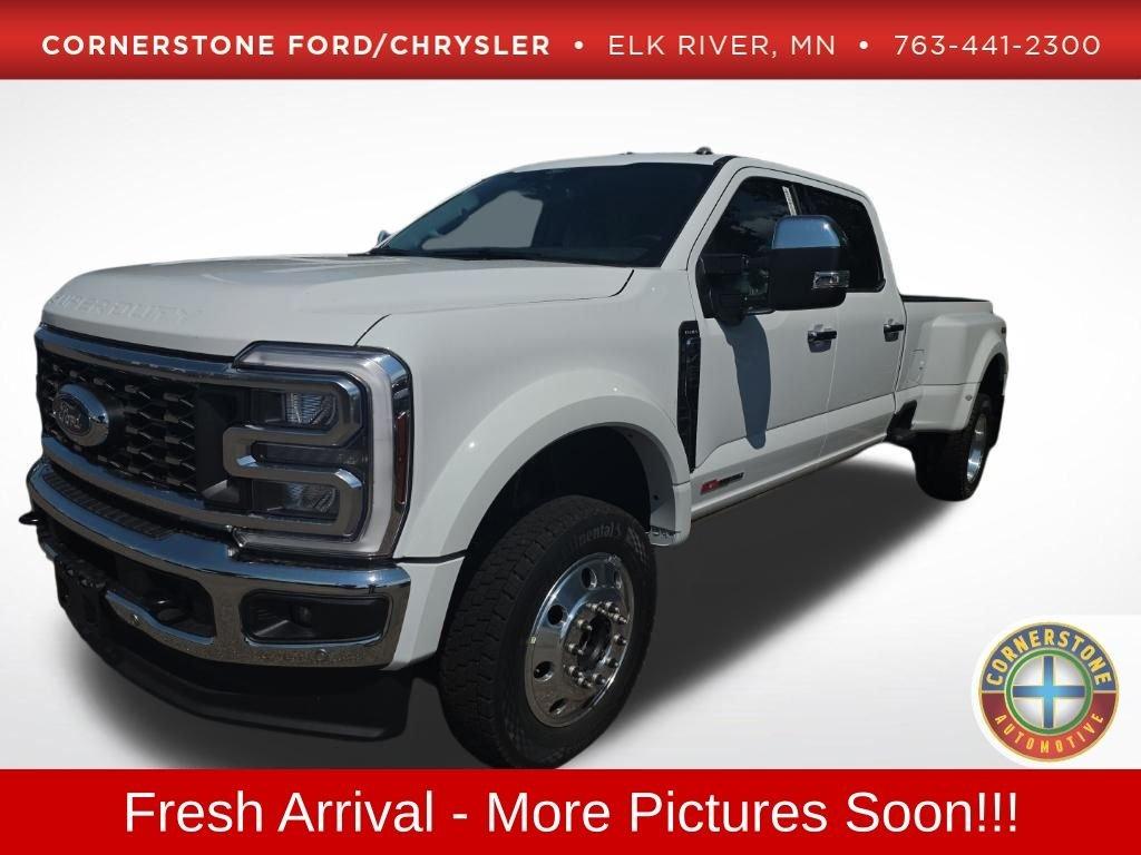 New 2026 Ford F-450 Lariat