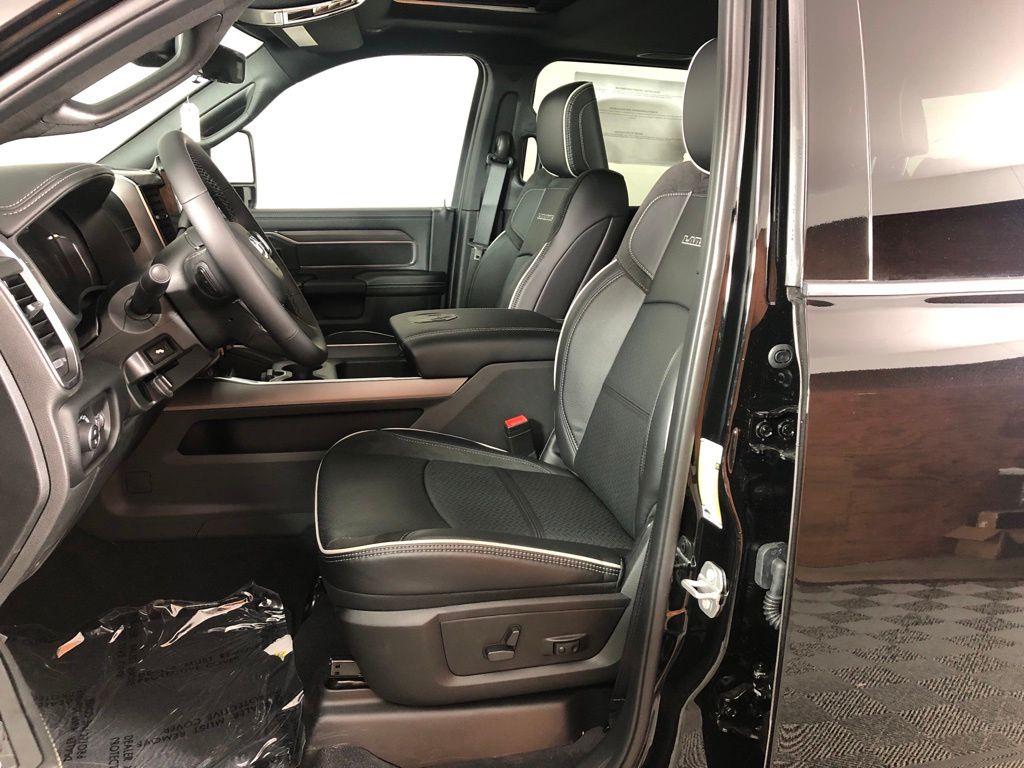 2026 RAM 3500 LARAMIE 照片 10