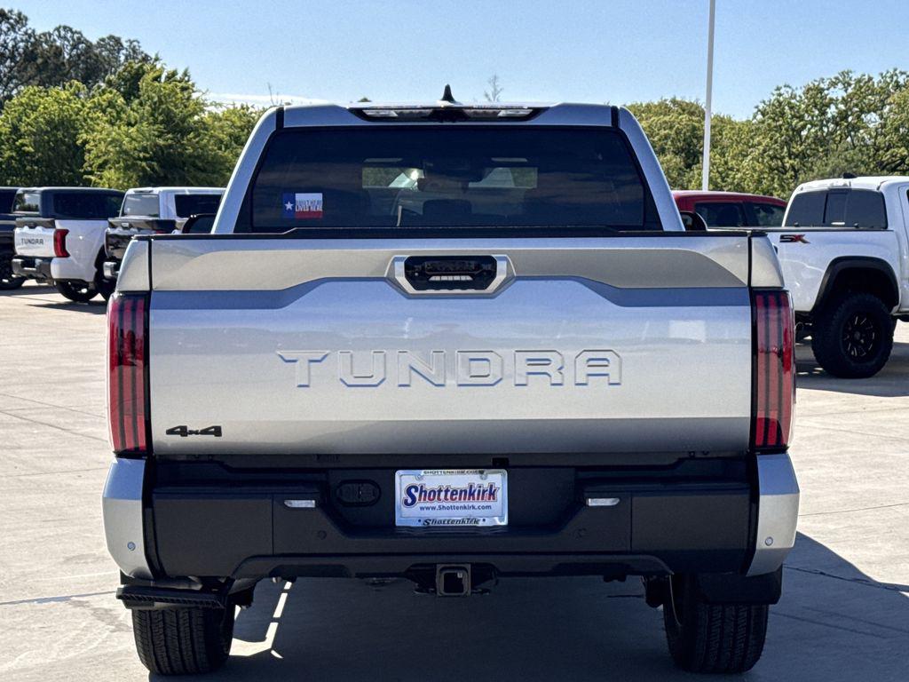 TOYOTA TUNDRA - 5