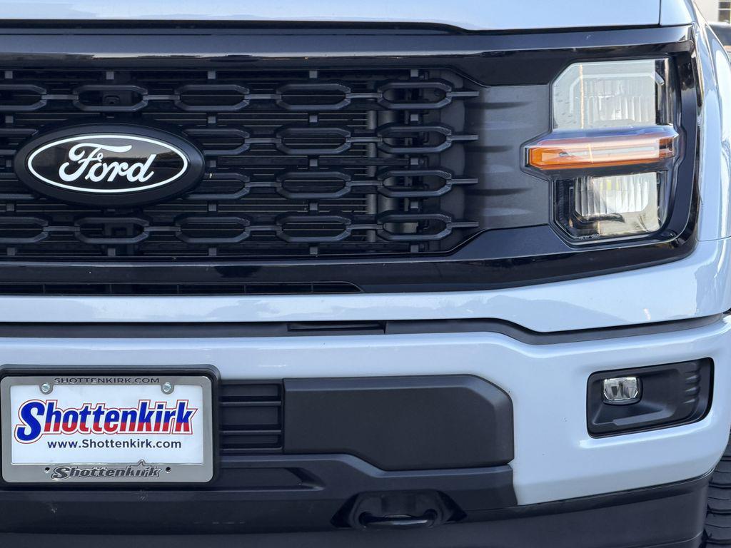 2025 FORD F-150 STX — фото 8