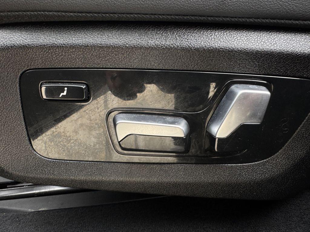 صورة مصغرة 27 لـ 2025 BMW X7 XDRIVE40I