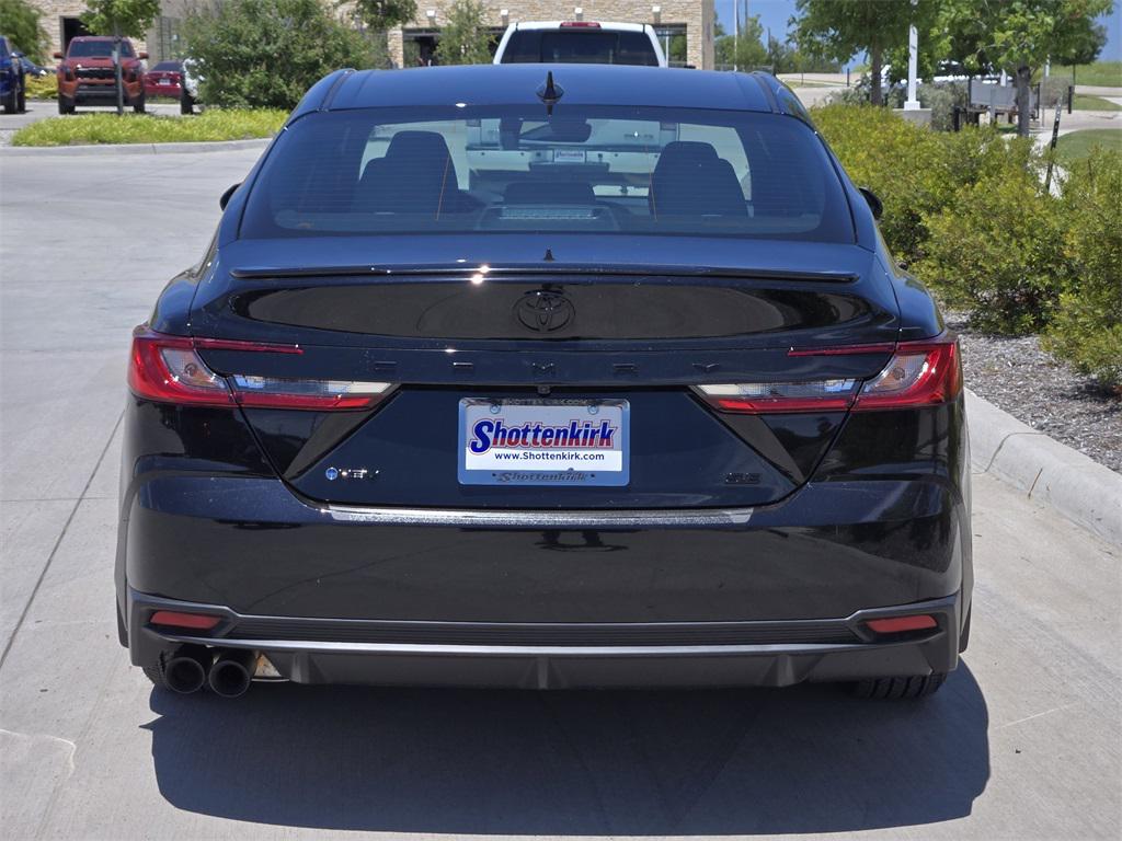 TOYOTA CAMRY - 5